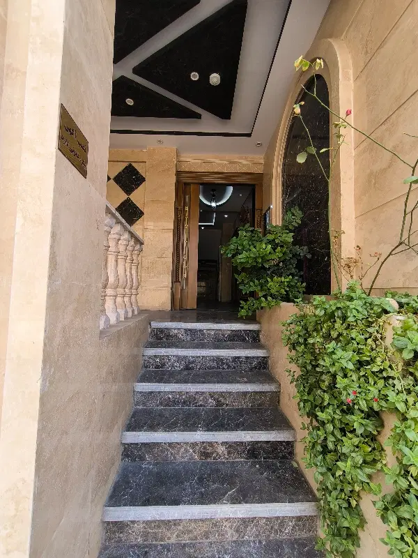 ۳ خواب تک واحدی