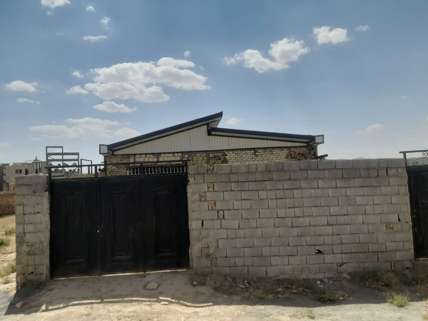 مستقل احتشامیه مهردشت گاوخانه ۲۶۰ متر