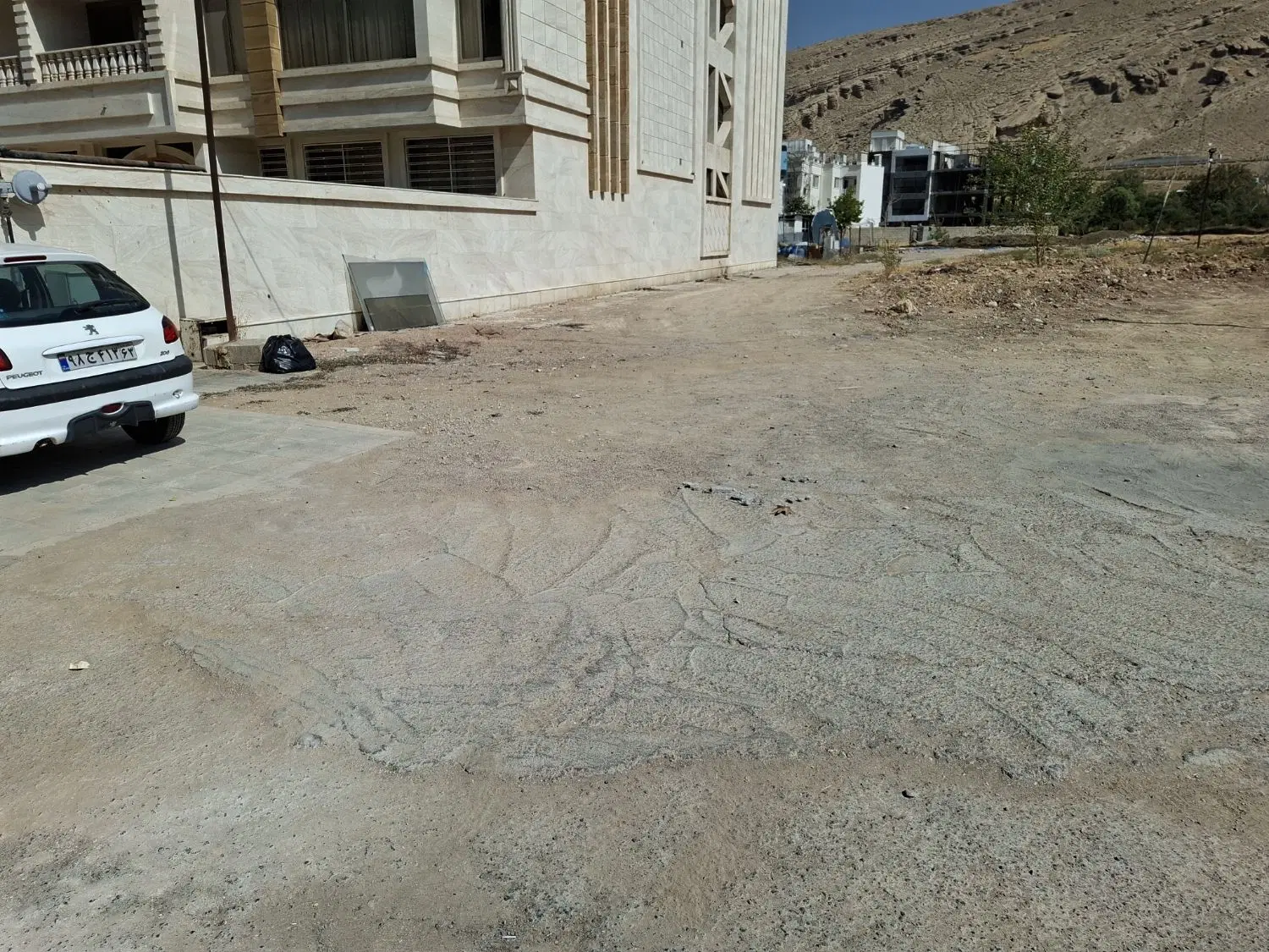 زمین نیایش