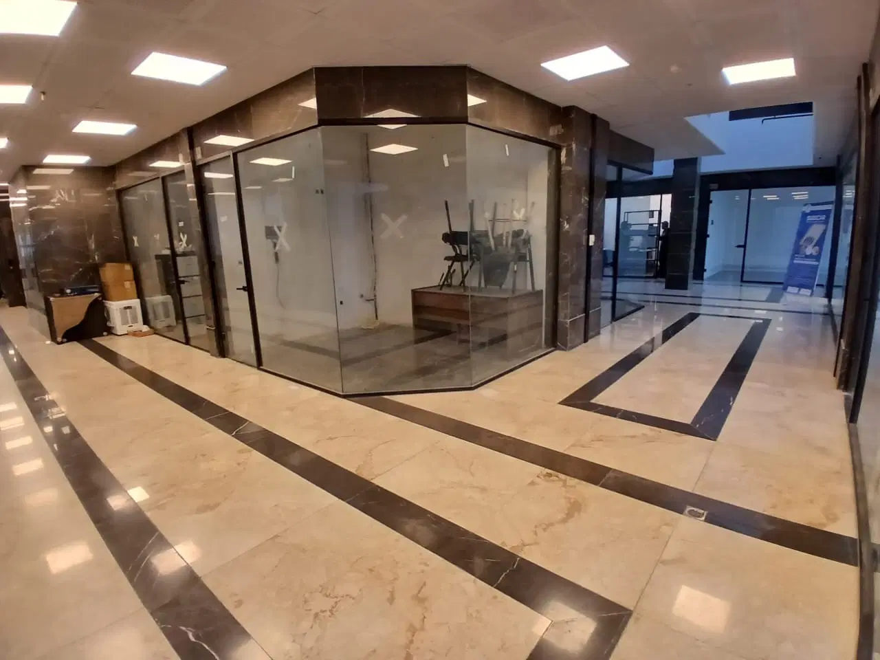فروش مغازه ۱۳ متری دو نبش - مستقیم از مالک