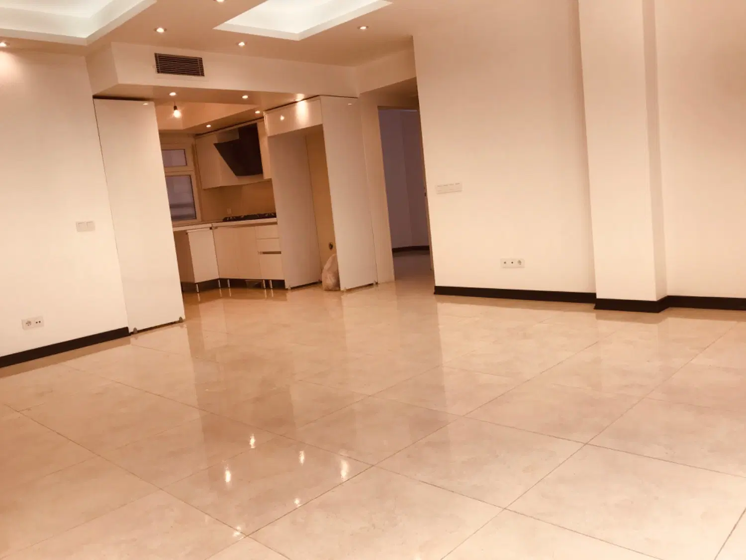 رهن و اجاره آپارتمان 85متری شاهین بصارتی
