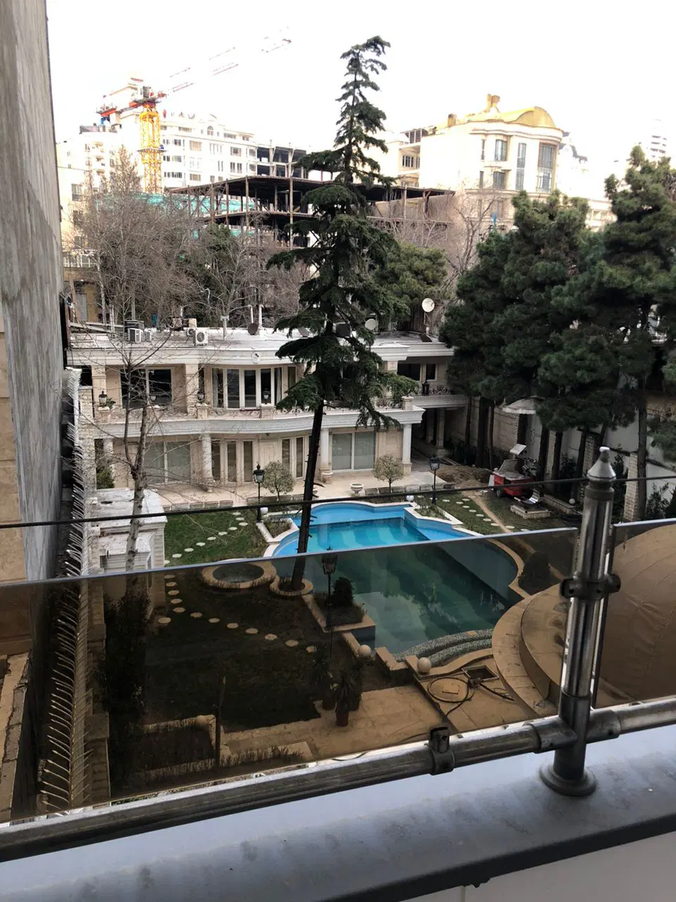 ۳۲۰ متر ۴ خواب قدر سهم‌ دار سرمایه گذاری‌