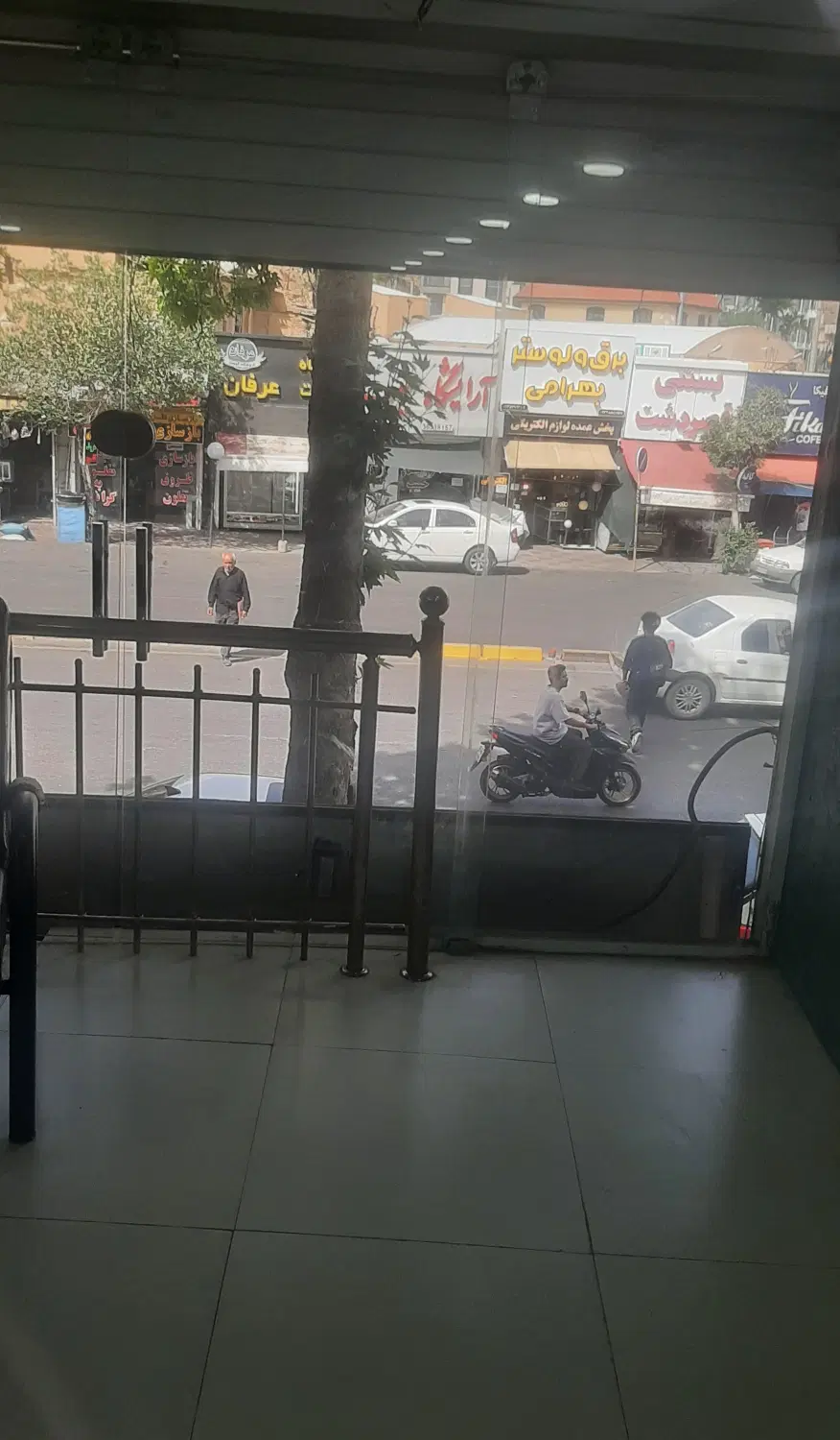 طبقه بالای مغازه 27 متر بر قصردشت