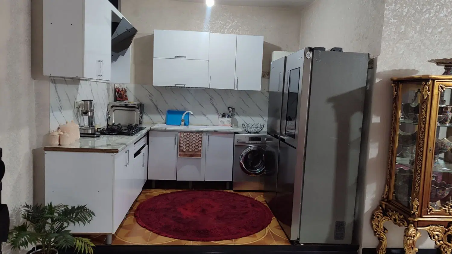 واحدمسکونی تمیزوبازسازی شده اجاره داده میشه،