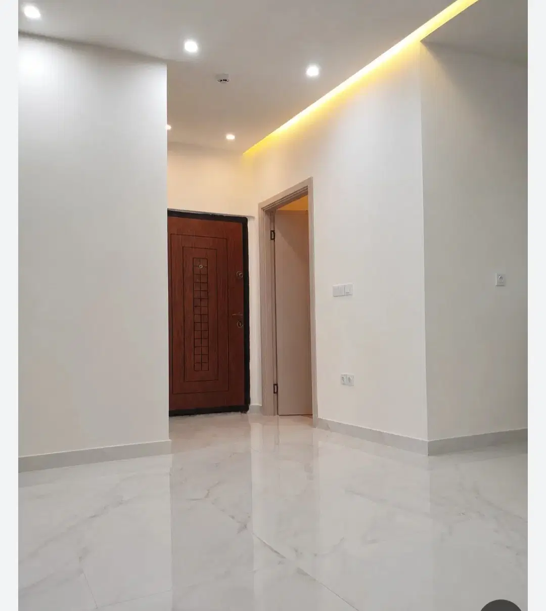 خانه طبقه بالا لوکس تمیز