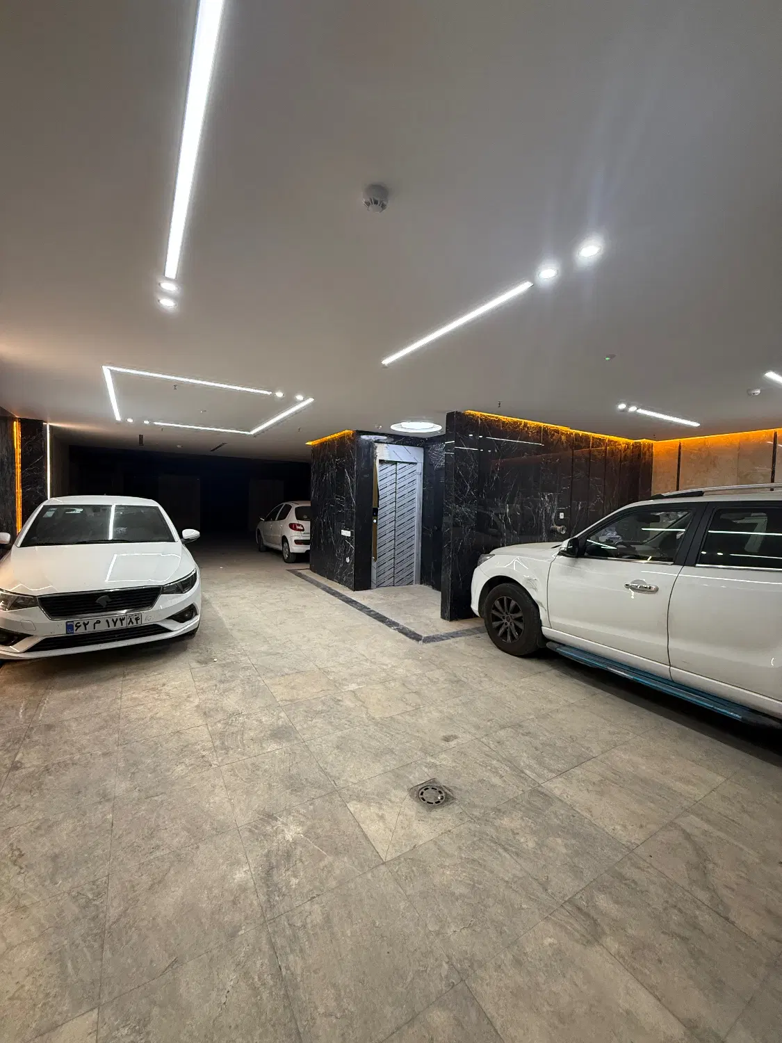 اپارتمان نوساز ۱۲۳ سه خواب متری گلشهر جنوبی