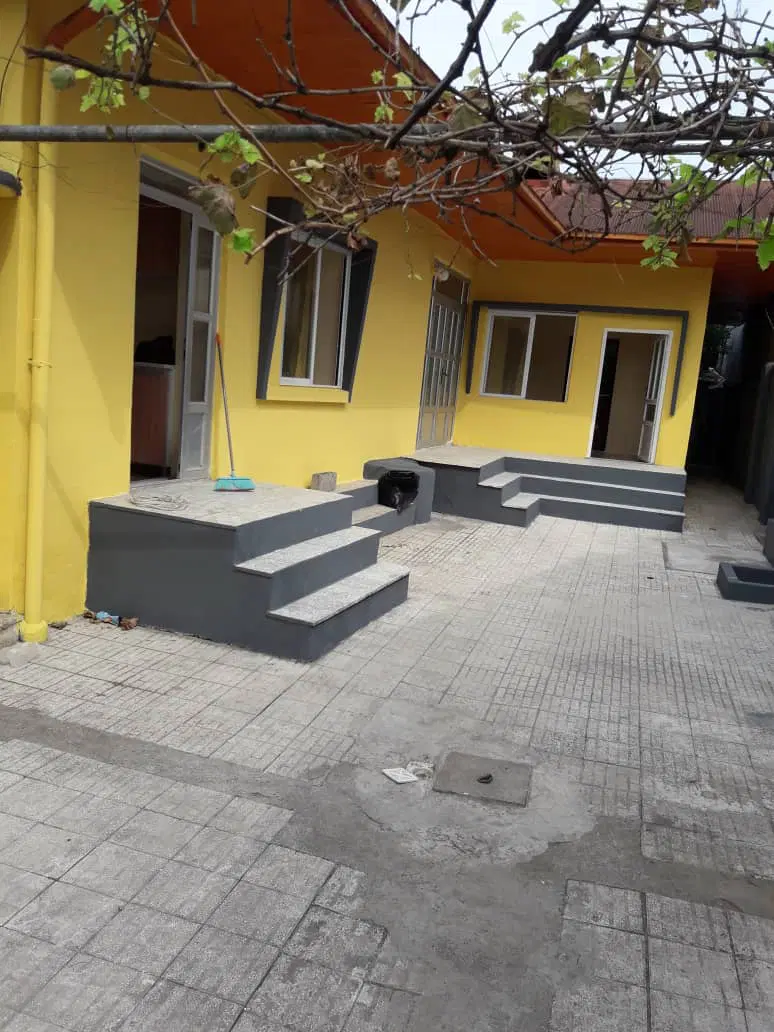 ۲۵۰ متر ویلای بندر انزلی امام زاده