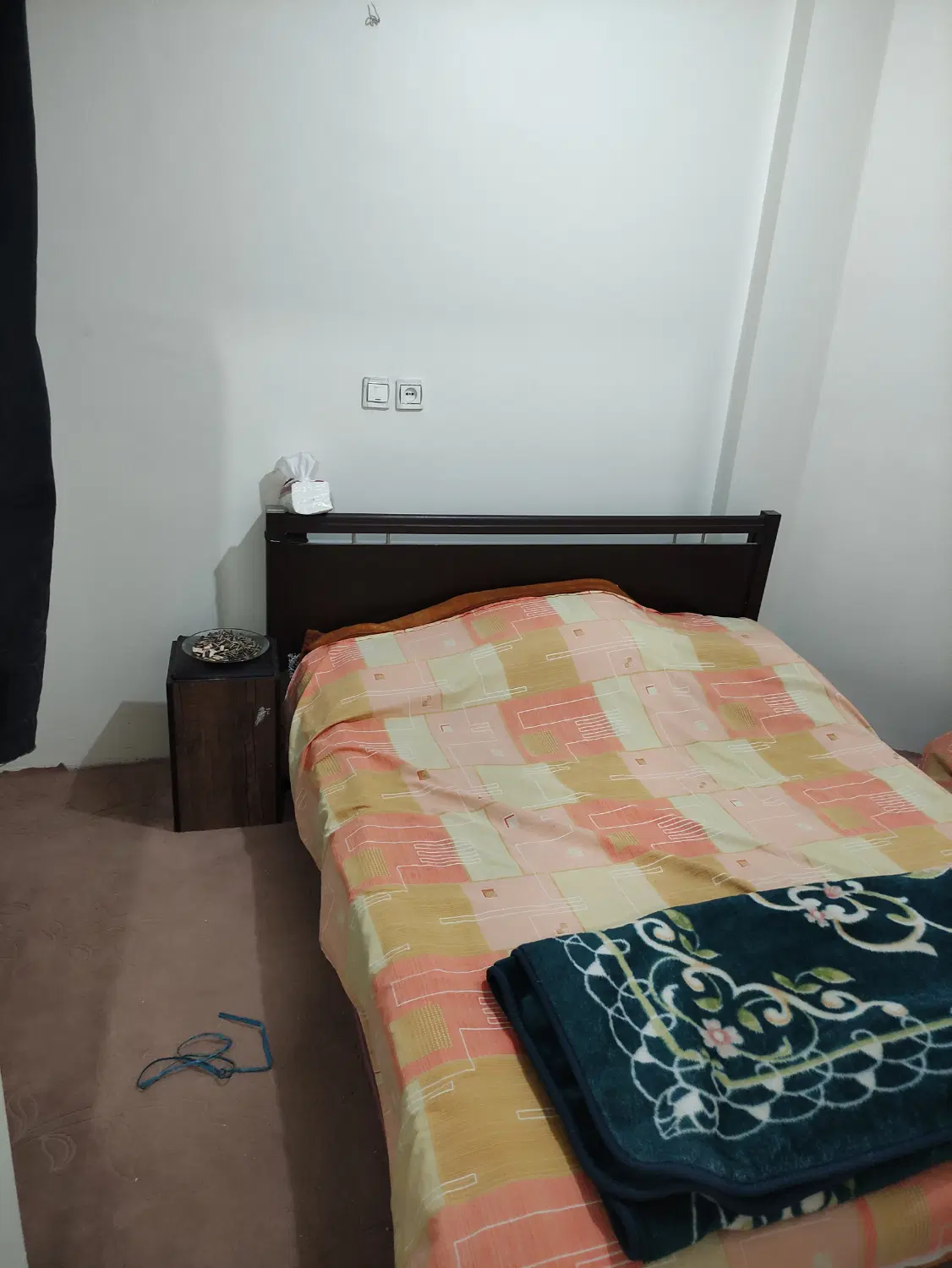 به یک همخانه احتیاج دارم به مدت سه ماه