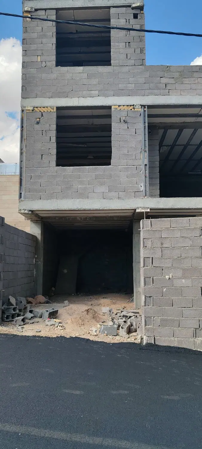 خانه نیمه کاره شهرک شافعی 180 متری