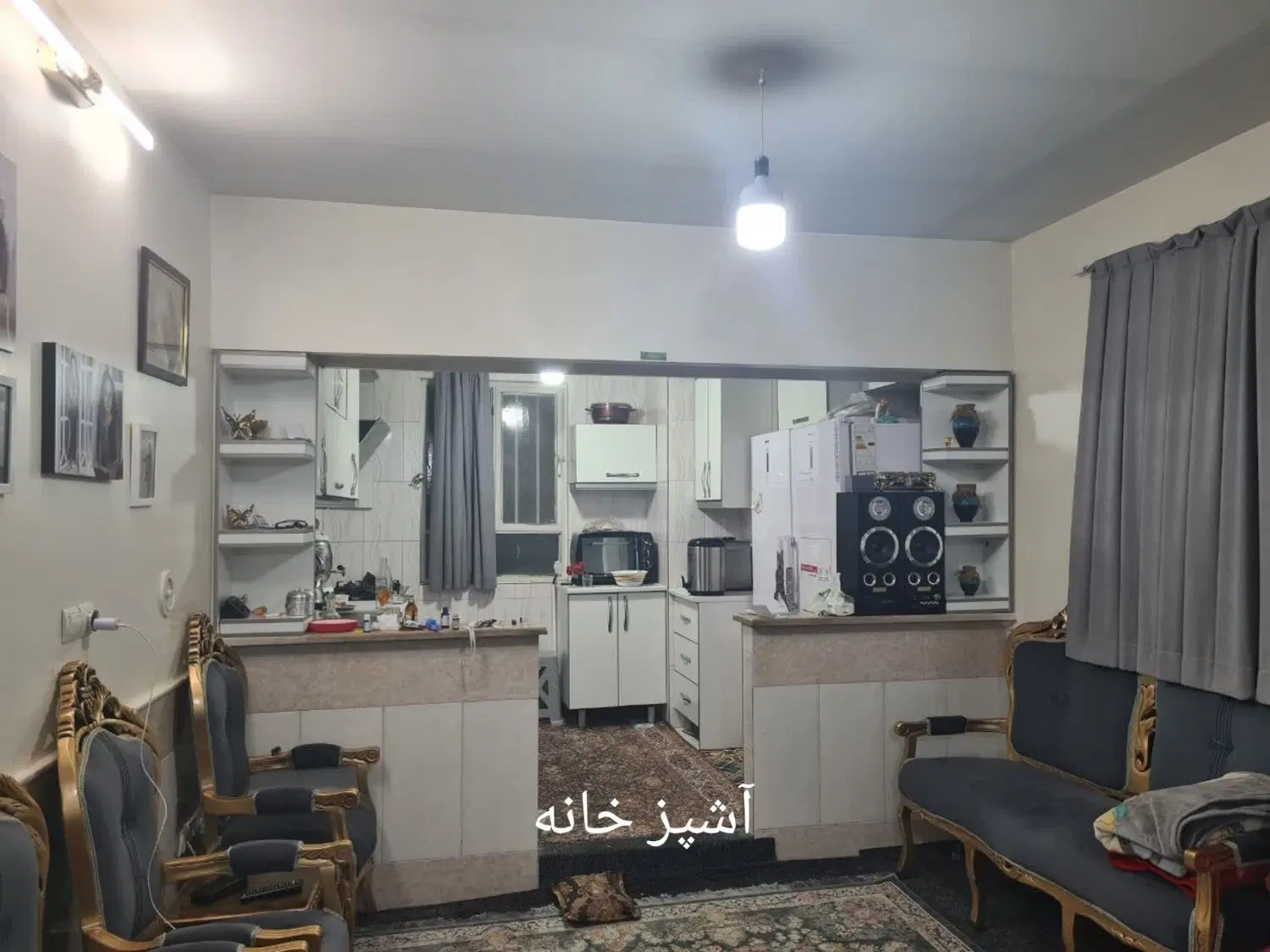 منزل دو نبش ۶۵متر دو خوابه دارای پارکینگ وراه جدا