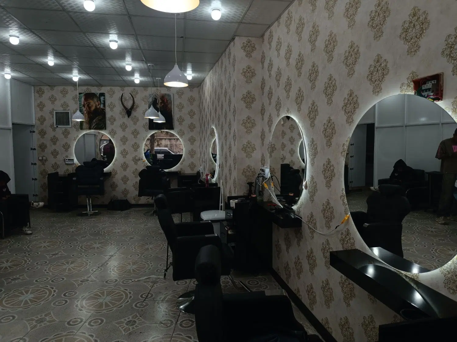 اجاره صندلی ارایشگاه مردانه