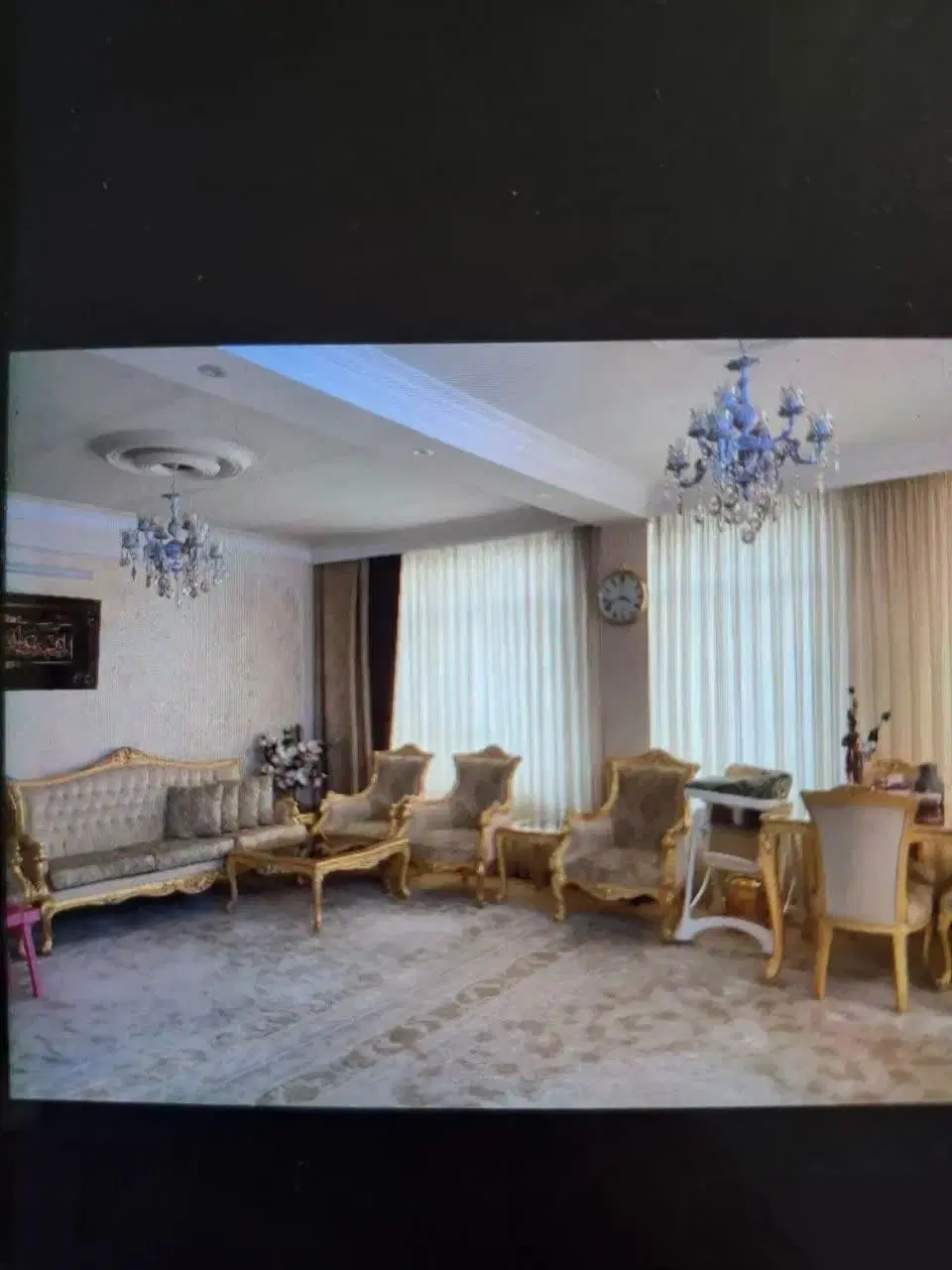 طبقه همکف با حیاط ویلایی دربست