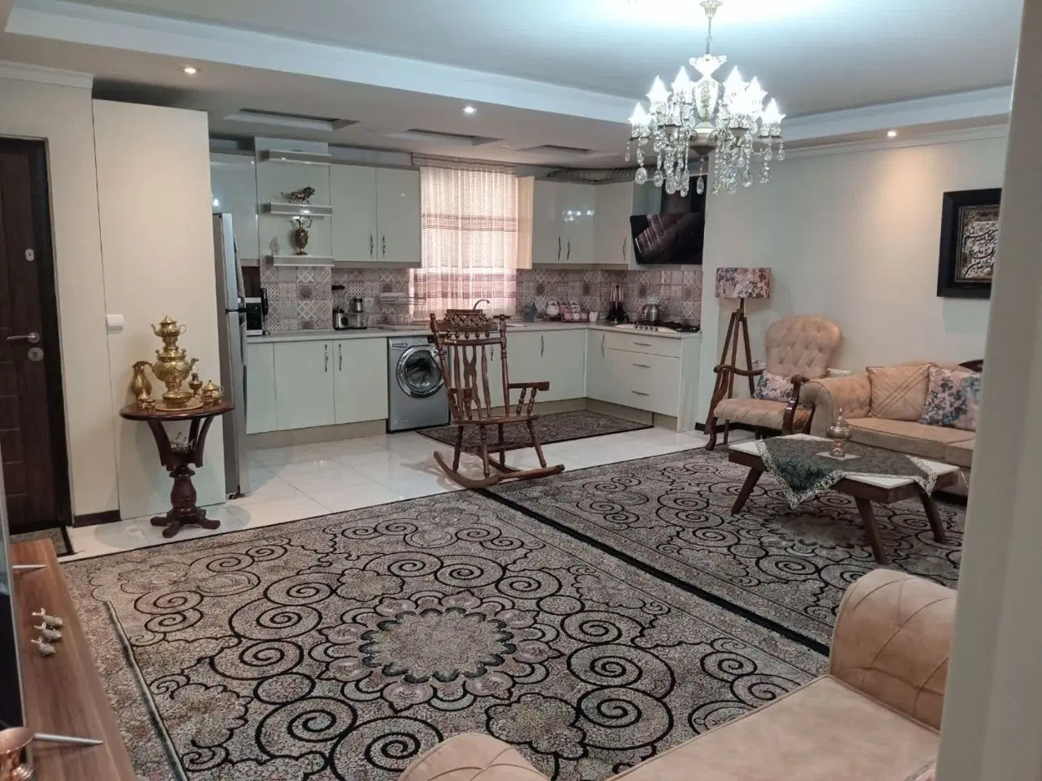 ۸۵متردوخواب فول امکانات دوطرف نورگیر۸واحدی