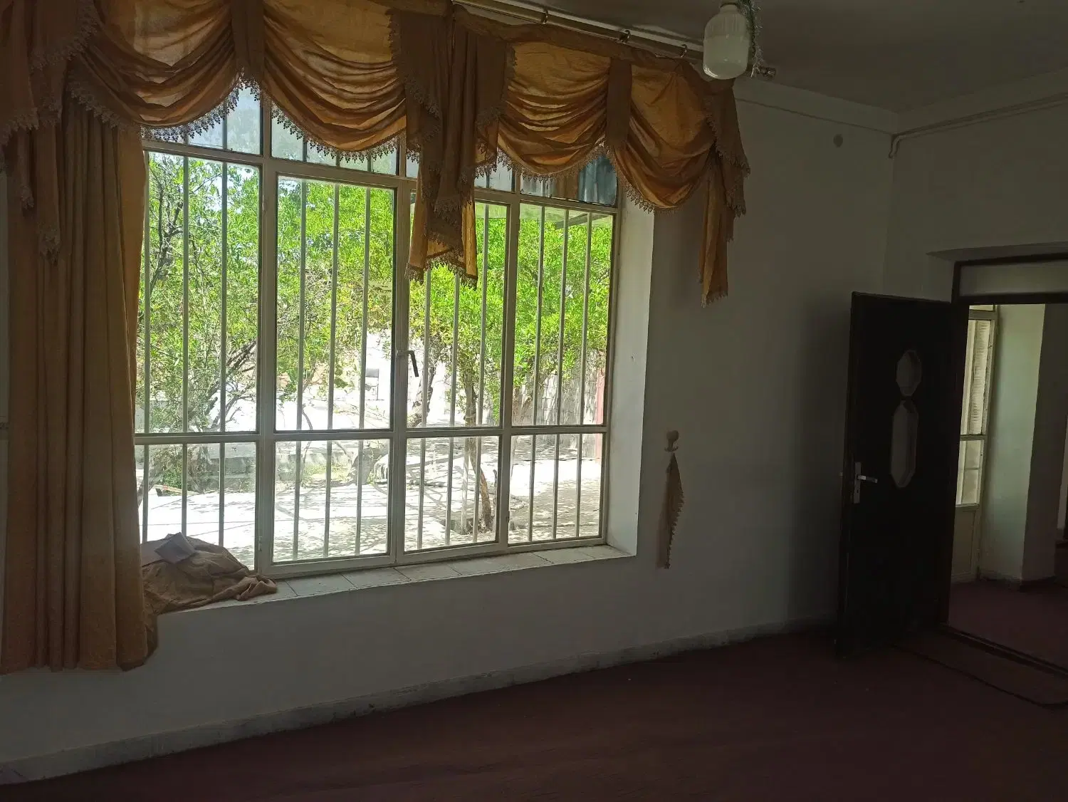 همکف حیاط دار،مرکز شهر