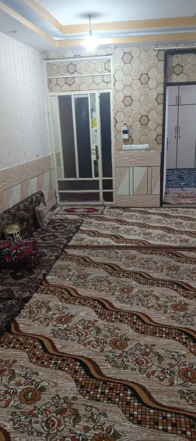 شادگان میدان ولایت روبرویی نانوایی شاوردی درب سوم
