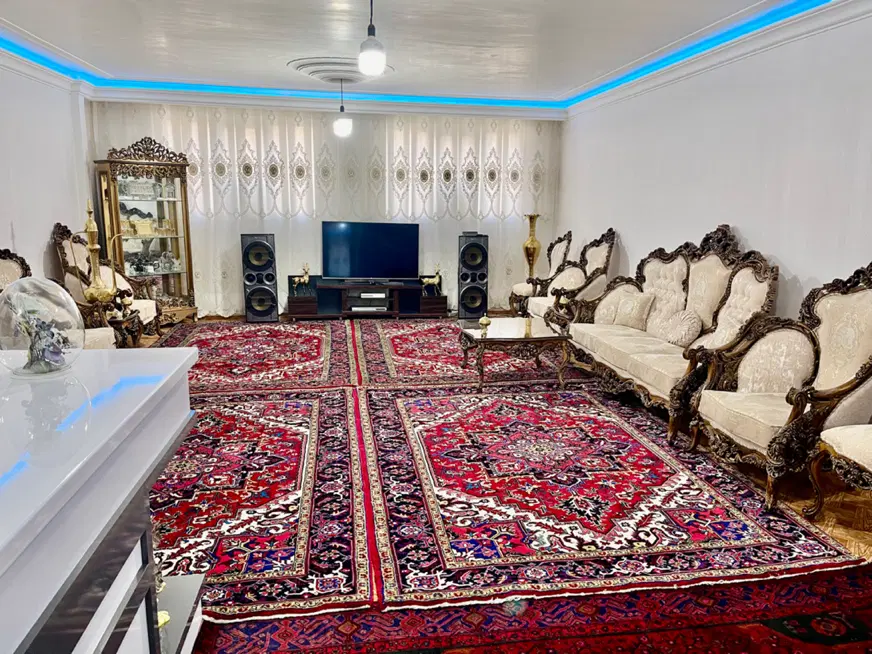 واحد۹۵متری در ۳۵متری لاله بغل مترو