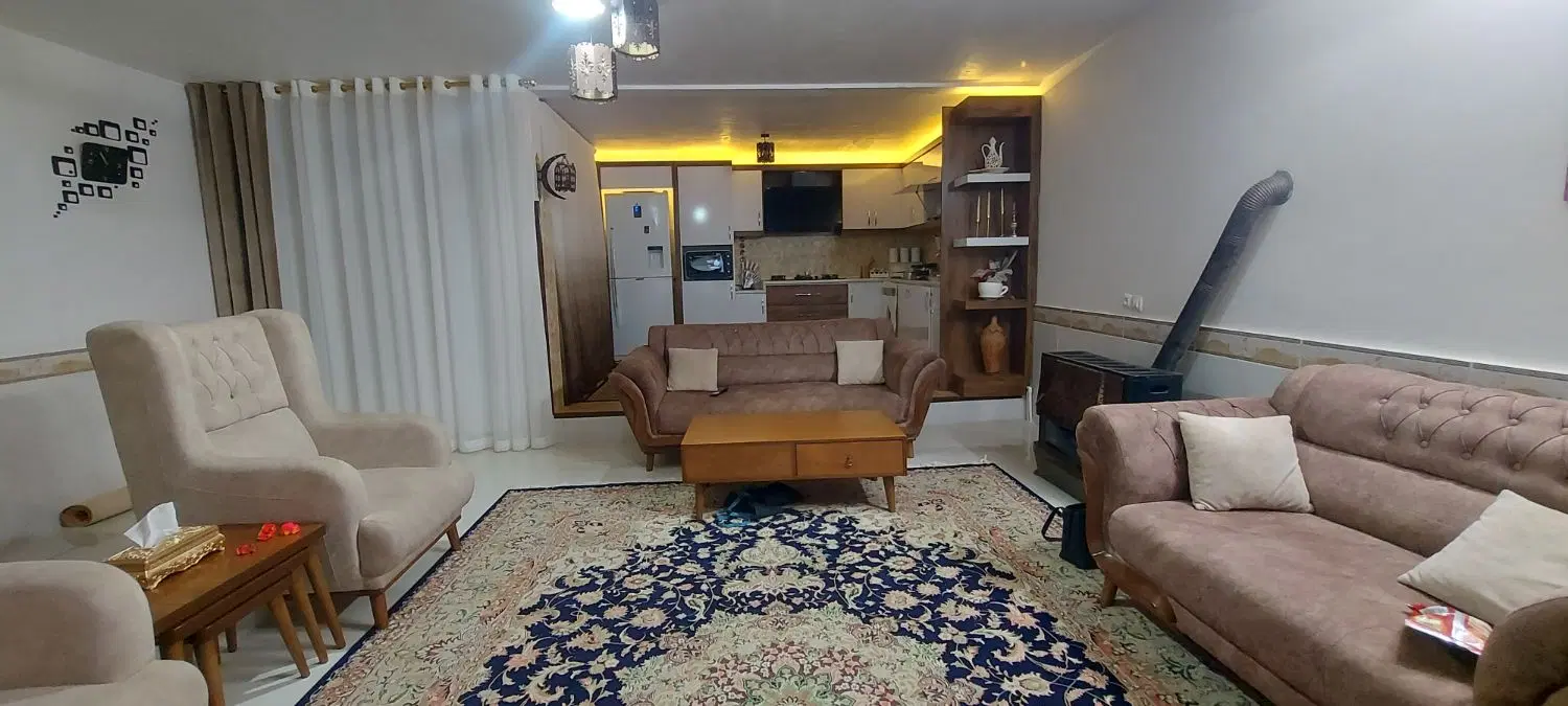 ۱۳۰متر بنا دهنه ۱۰دوخاب حیاط ماشین رو