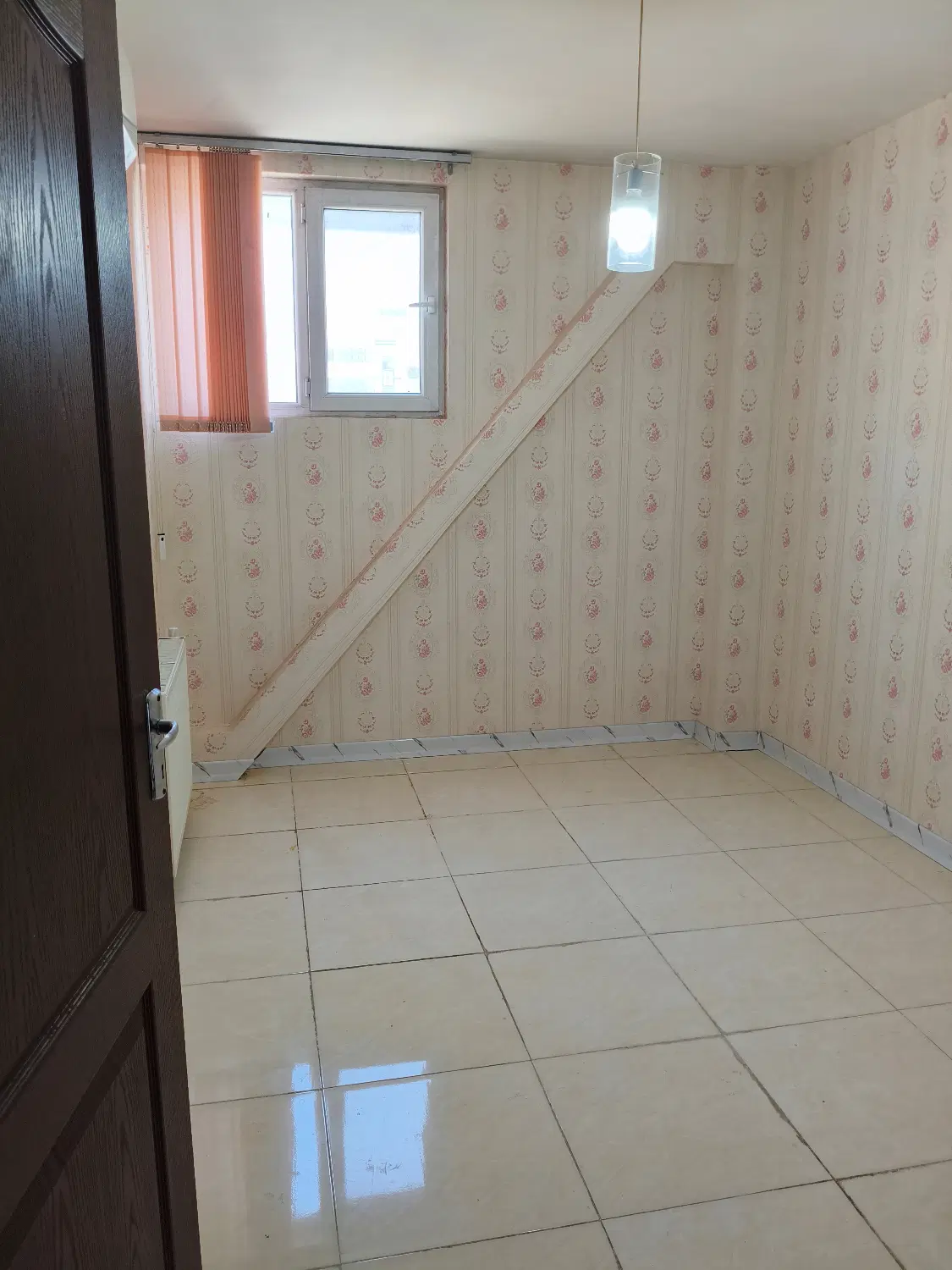 رهن و اجاره آپارتمان سه خوابه مرکز شهر