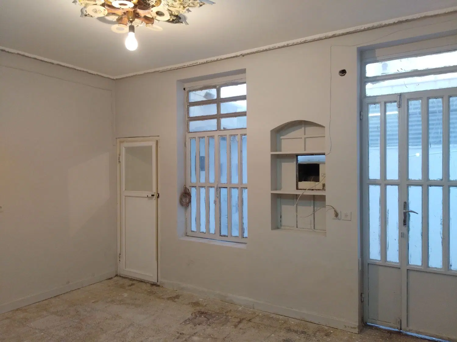 تک خوابه مستقل حیاط دار