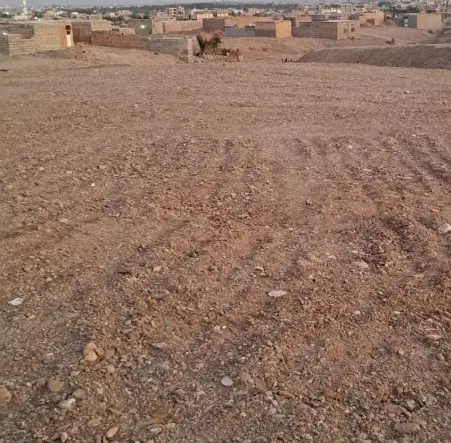 ۲۵۰متر زمین چاهجمال فاروق اعظم سر خیابان سند نداره