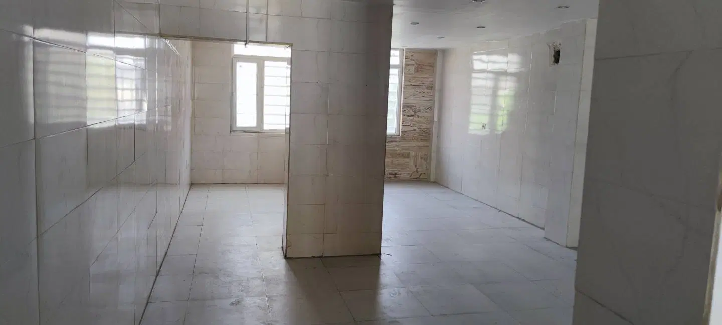 اجاره ۳۰۰ متر مغازه تجاری دربست در پاسدار گمنام