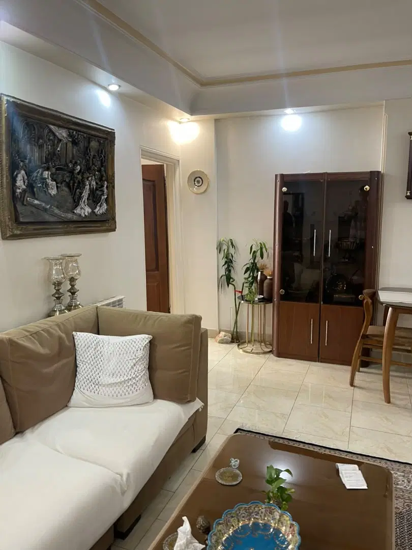 اندرزگو  آپارتمان 95 متری دو خواب