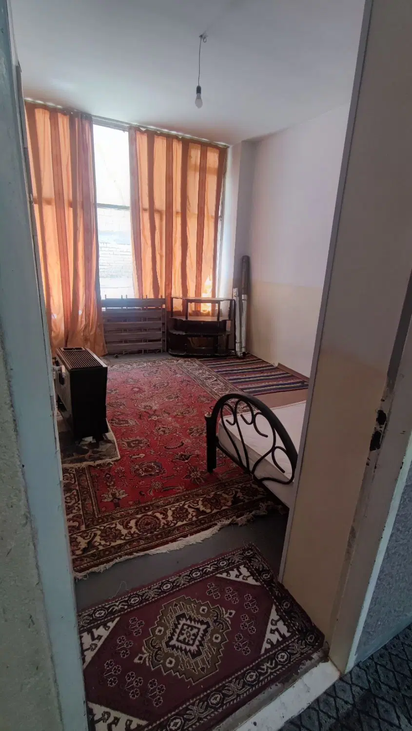 ۲۰۰ متر منزل مسکونی