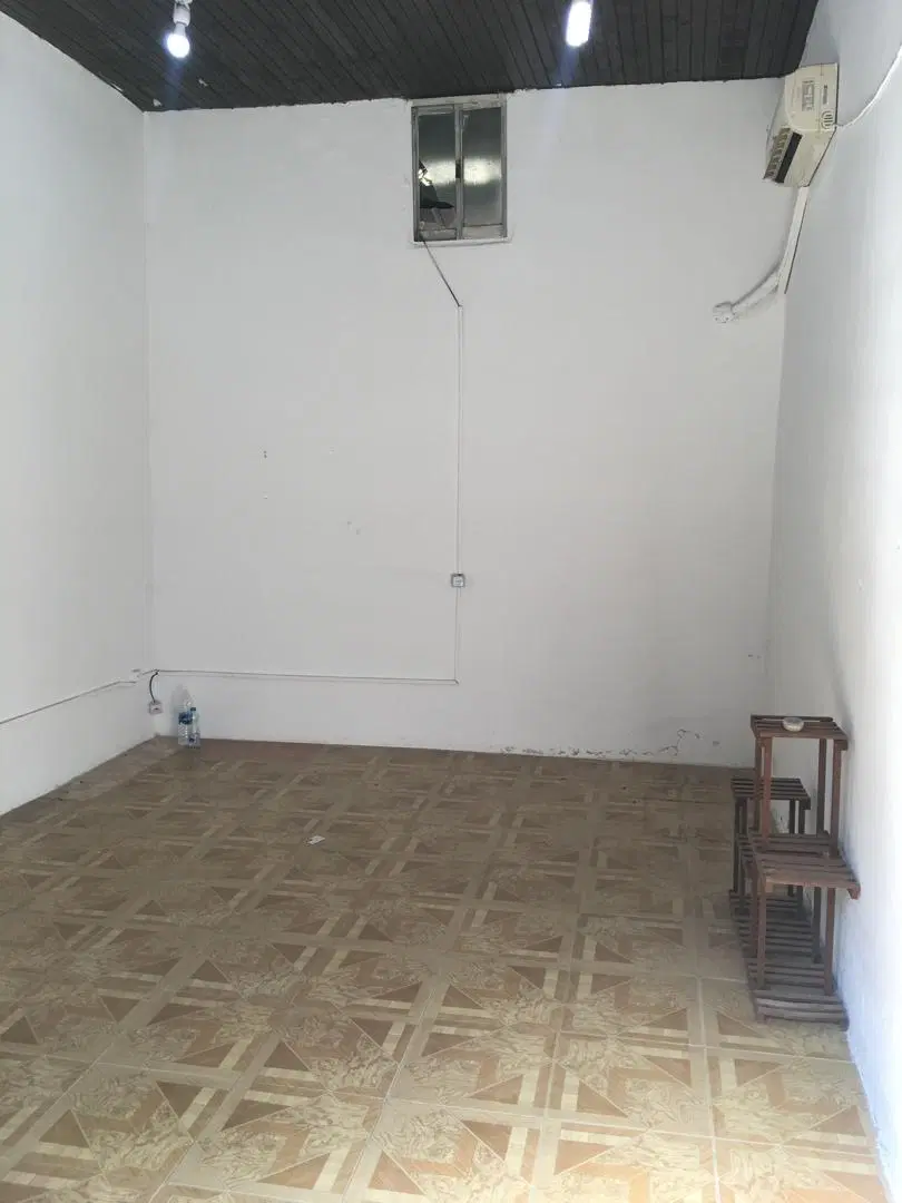 رهن و اجاره مغازه ۱۸ متری در داخل شهر رویان