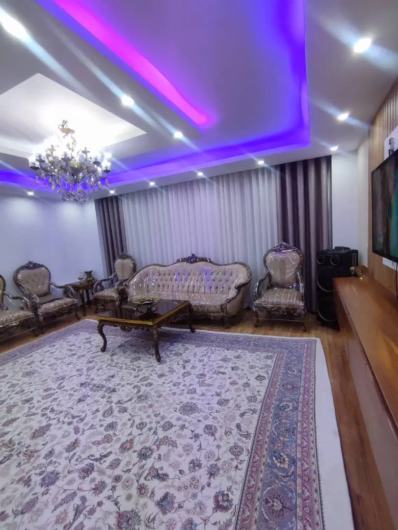 68متر طبقه دوم پارکینگ اختصاصی