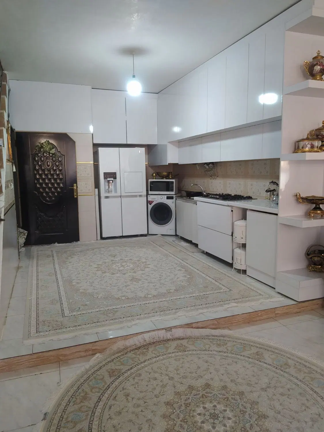 منزل دولت آباد  50متری سه طبقه تجاری