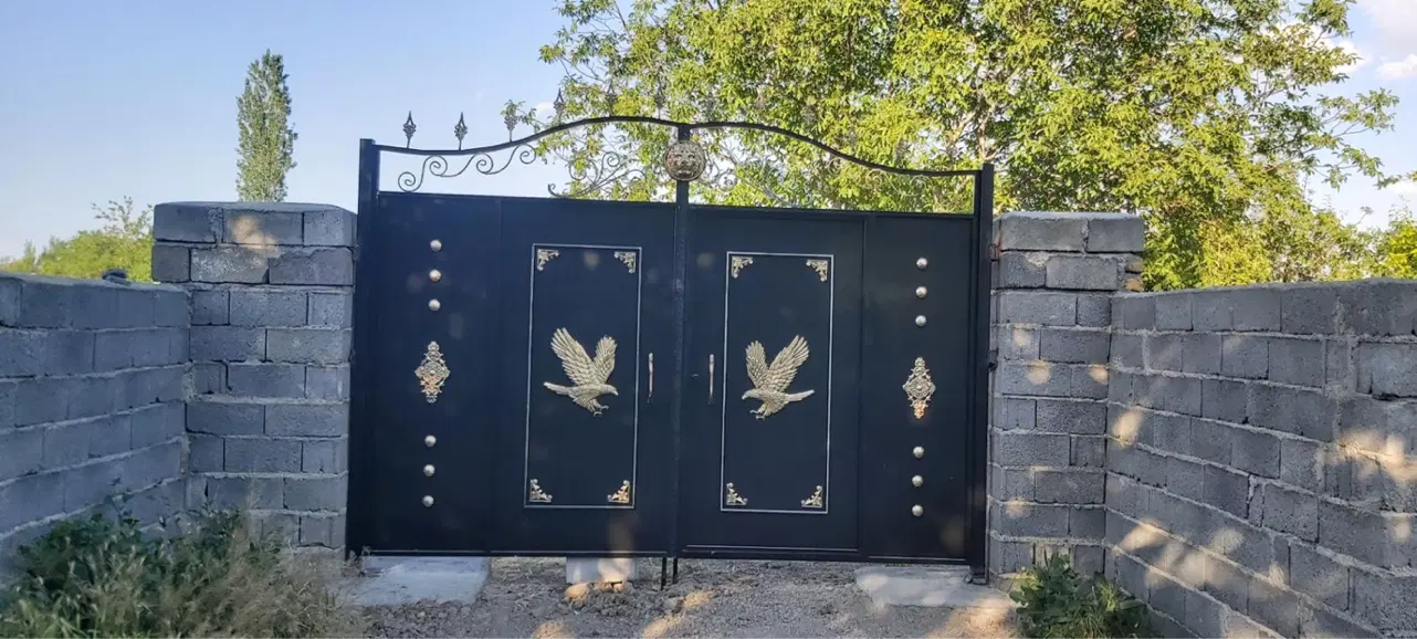 زمین با ۳۰۳ متر کاربری قدیمی برای ساخت