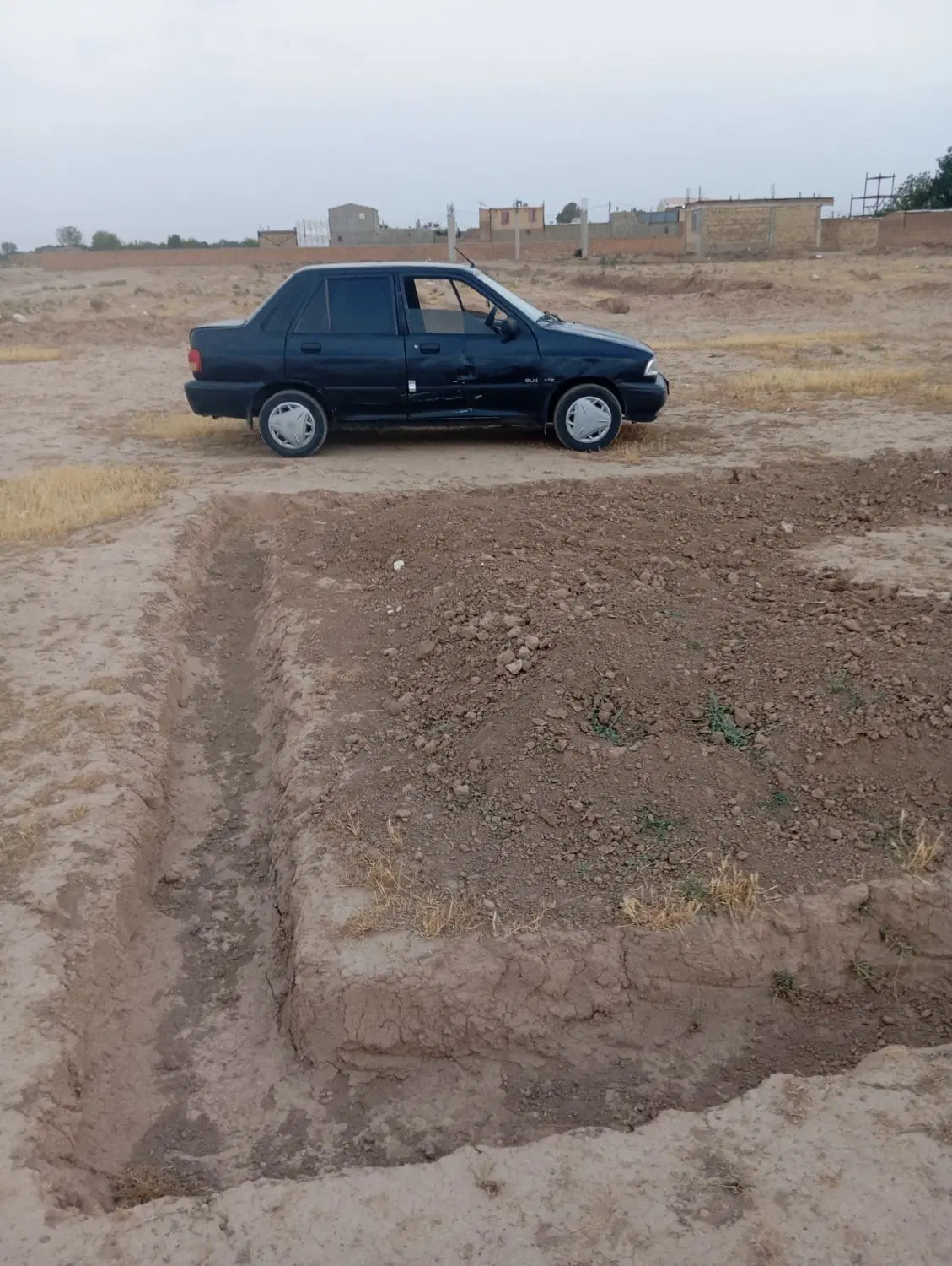 زمین مسکونی