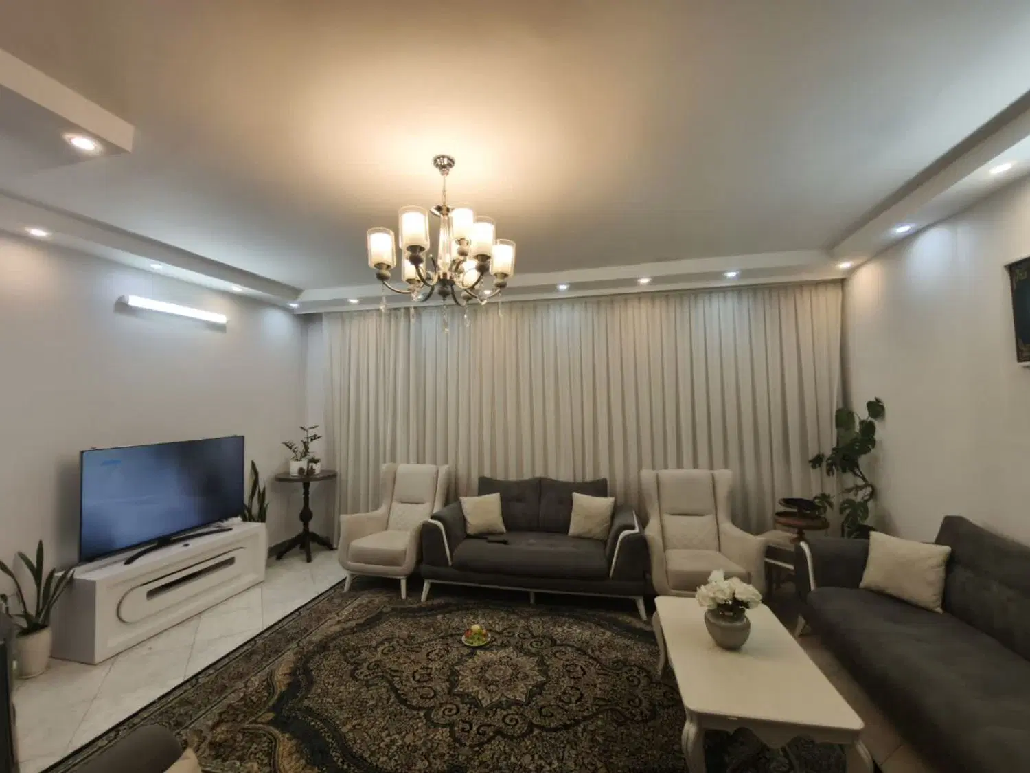 75متری مجتمع پردیس وکیل اباد