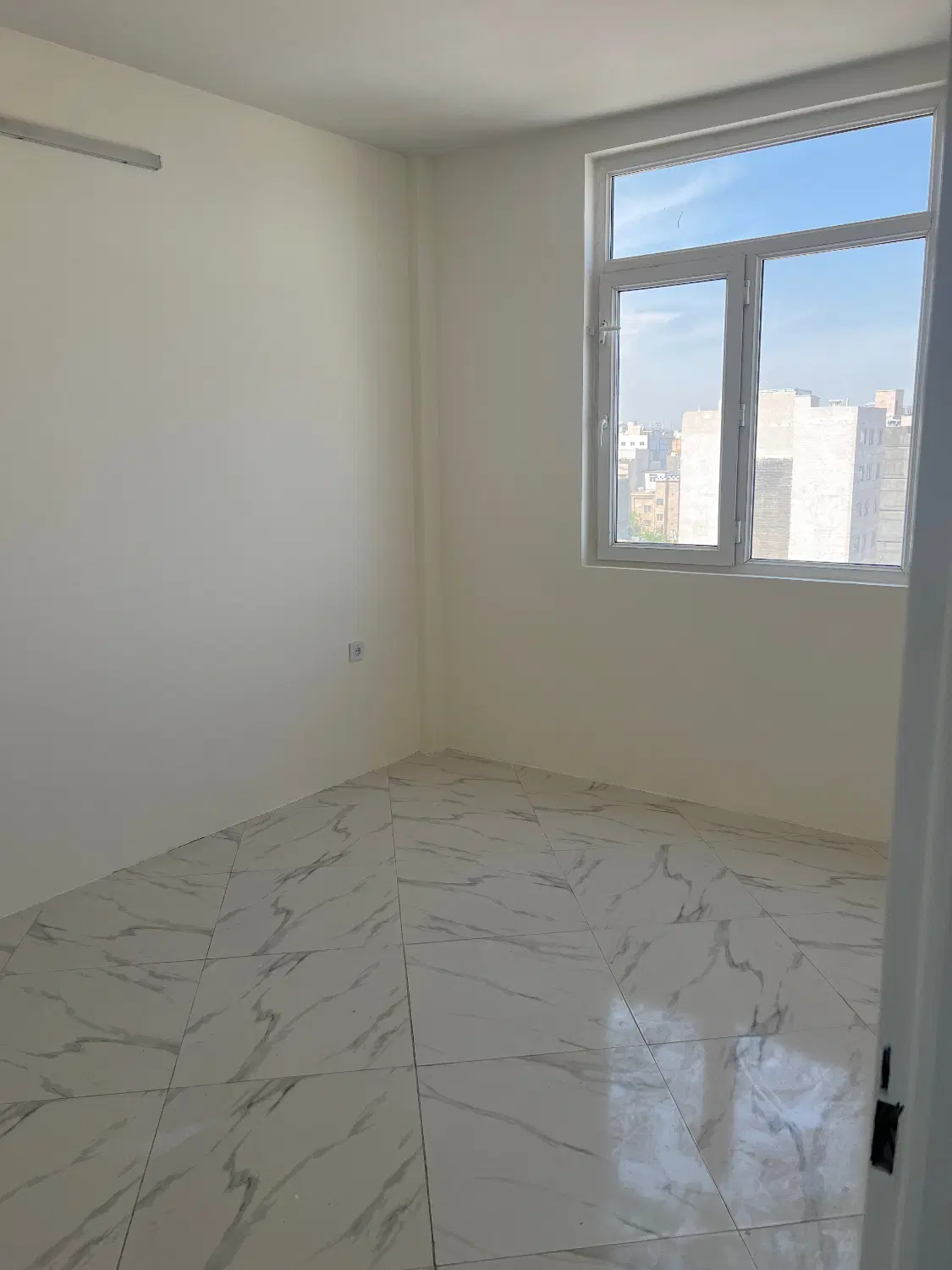 اپارتمان ۱۰۰ متری مطهری شمالی