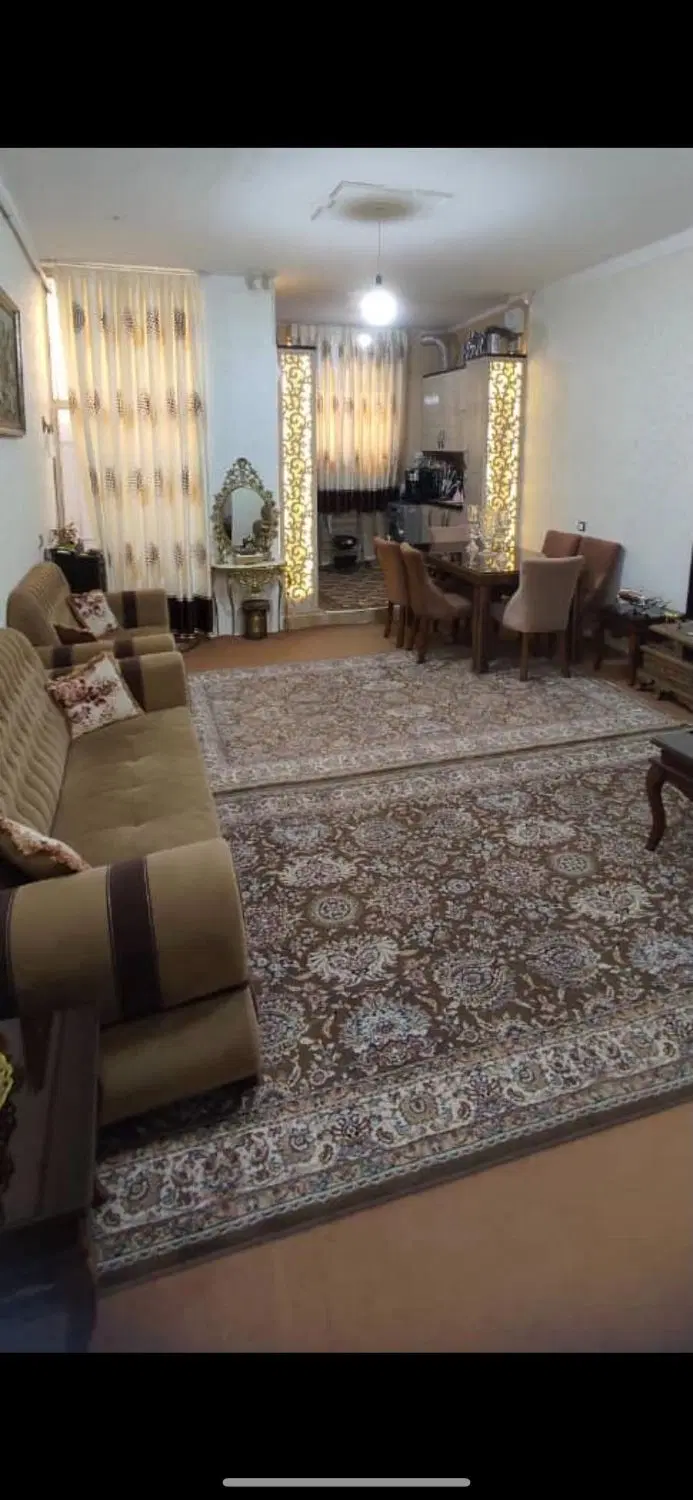 ویلایی ۹۰۰متری