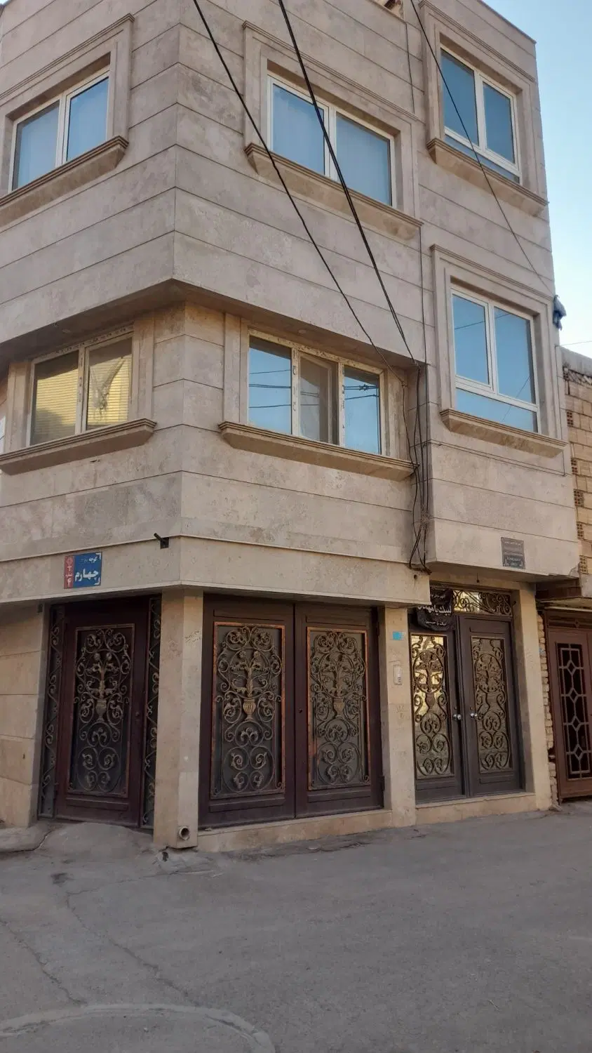 فروش منزل سه طبقه درجمکران