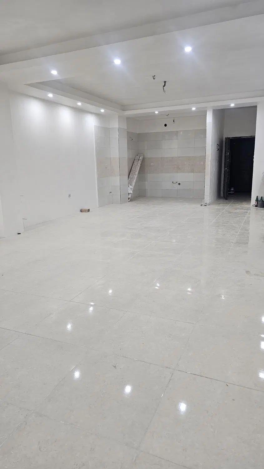 فروش ۱۲۵متر سنددار نوساز کم واحد فول