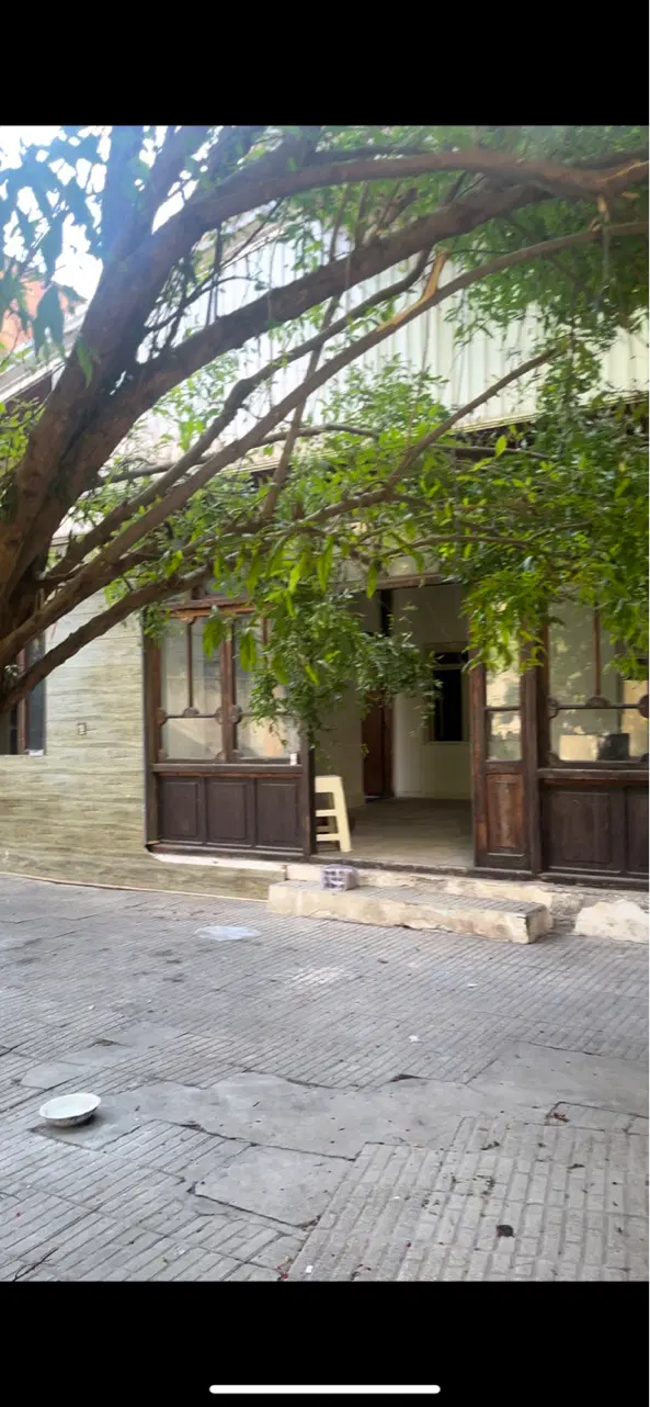 خانه ویلایی ۳۵۰ متری مناسب کافه، رستوران