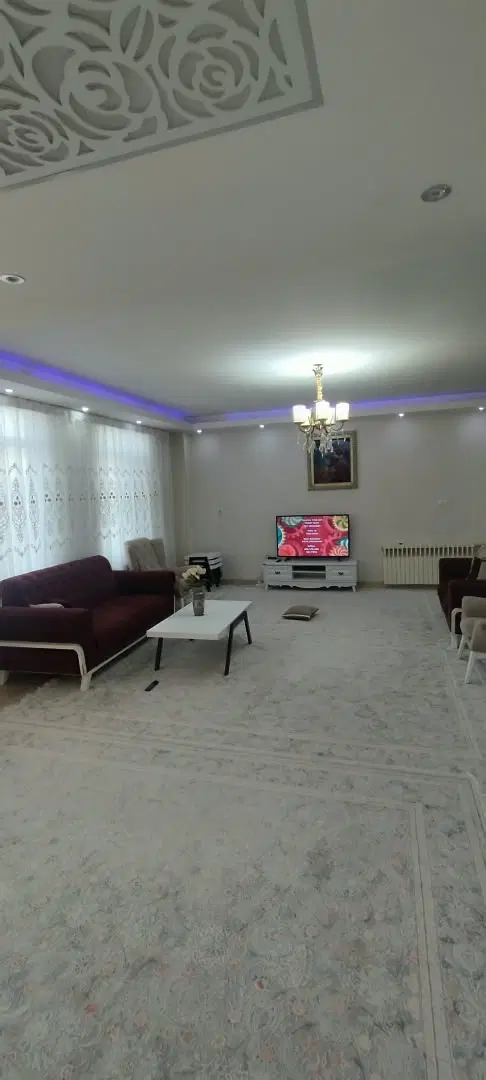 فروش آپارتمان 100 متری بلوک سه خیابان سوم
