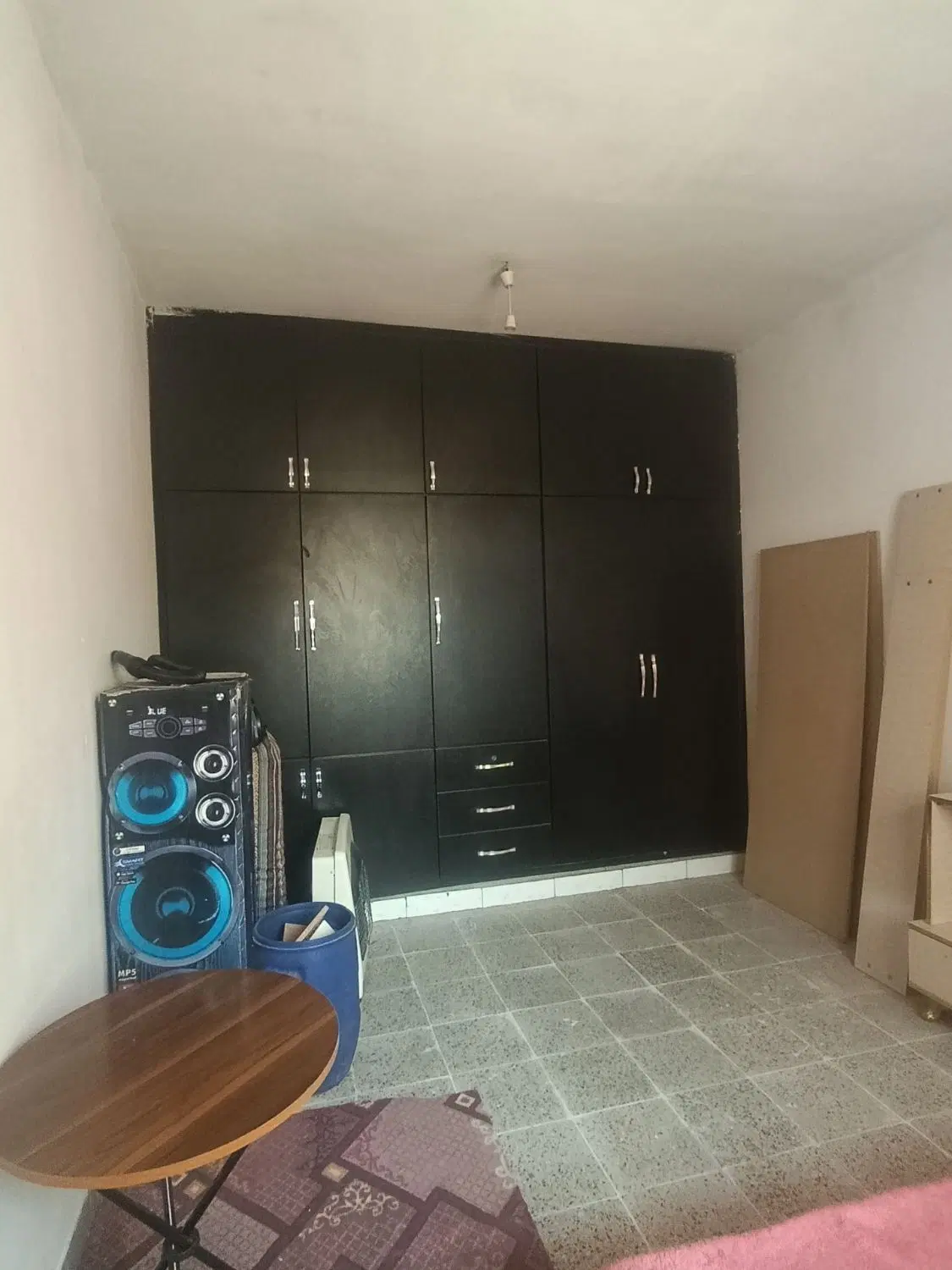 طبقه بالا دوخوابه با پارکینگ کوی نیروفار2