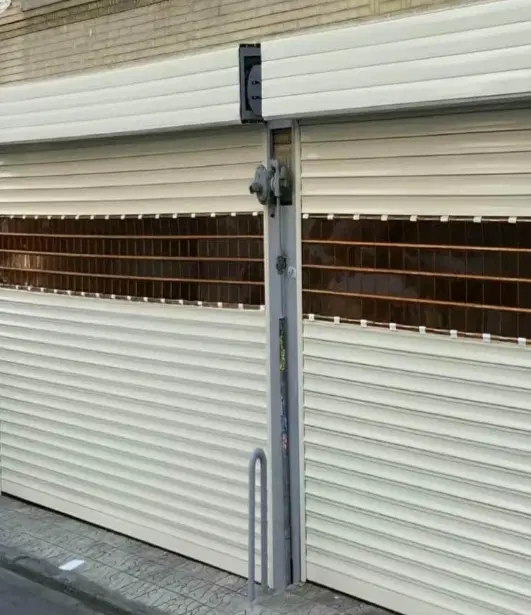 مغازه دو دهنه در خیابان بزرگمهر