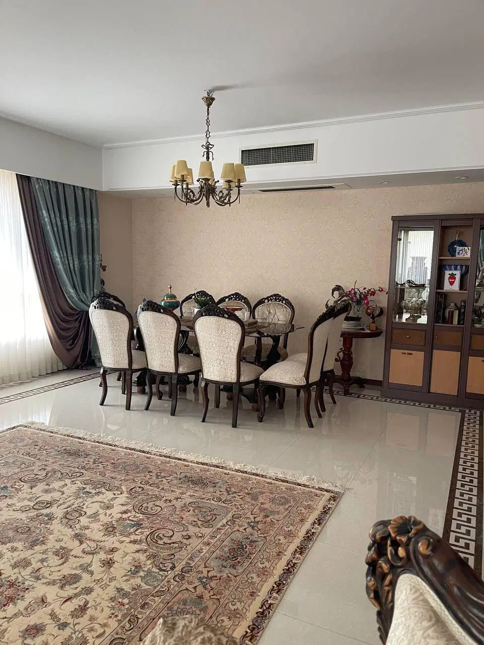 اجاره واحد۲۹۰متر،۴خواب،برج برند شهرک غرب