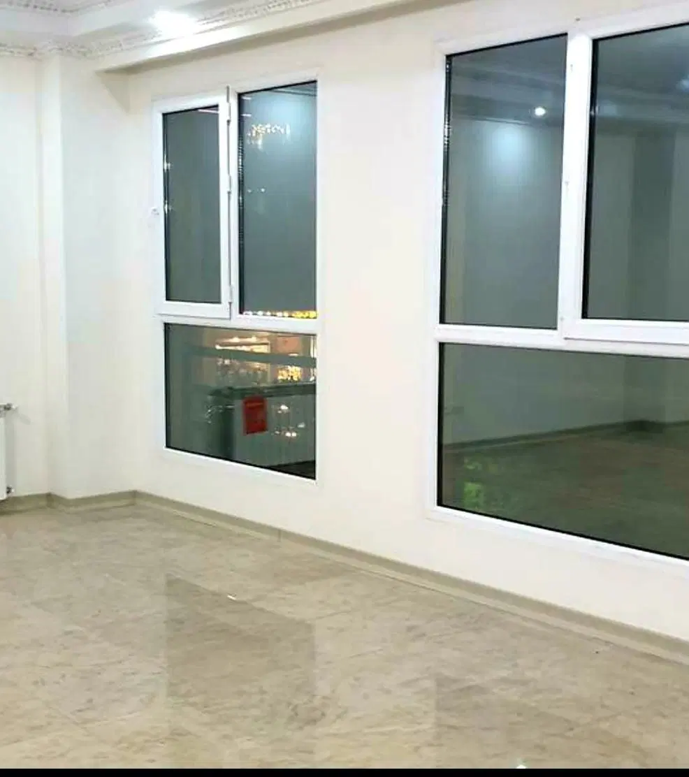 آپارتمان 130متری تکواحدی چهارباغ شرقی تخلیه