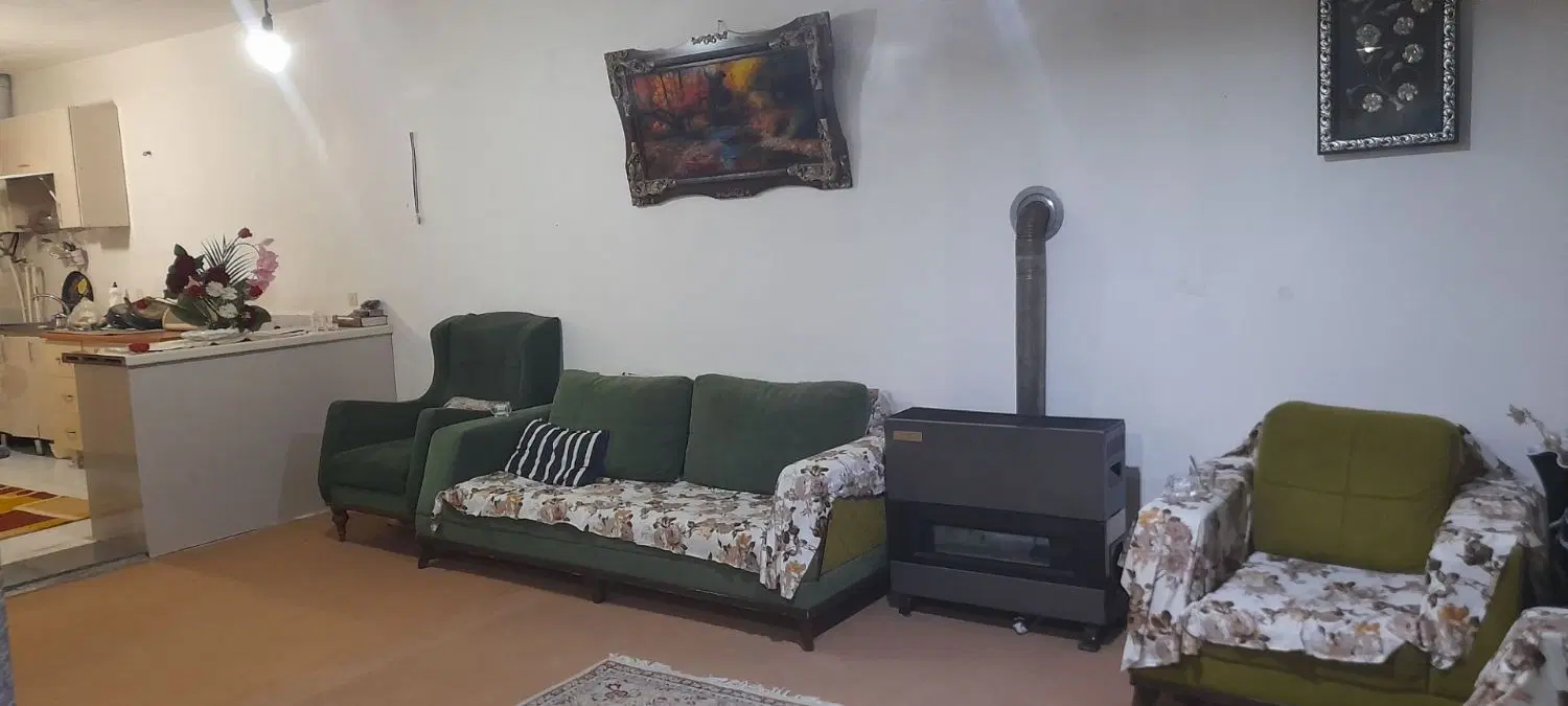 حیاط شمالی دربست در آخر عباسی