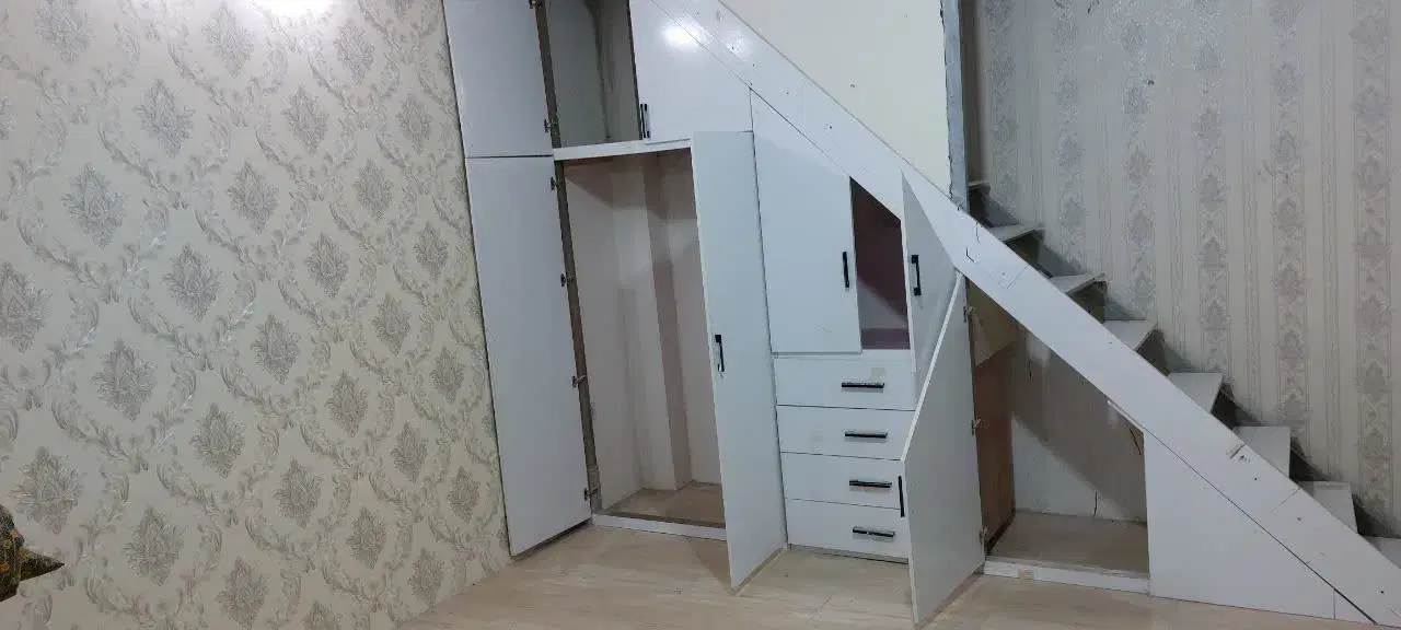 ۵۰مترپایین ۵۰ متر بالا
