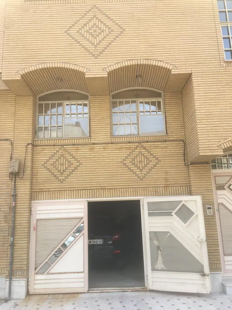 فروش منزل دوطبقه ویلایی
