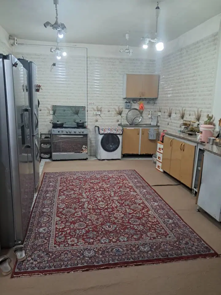 خانه ویلایی  خیابان هشت