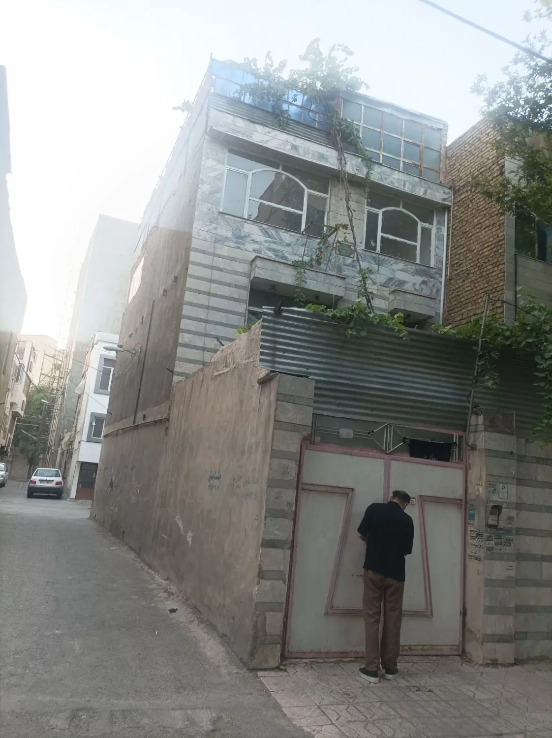خانه ویلایی دربست3طبقه ماشین رو