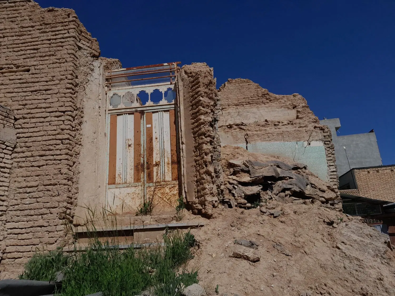 زمین مسکونی