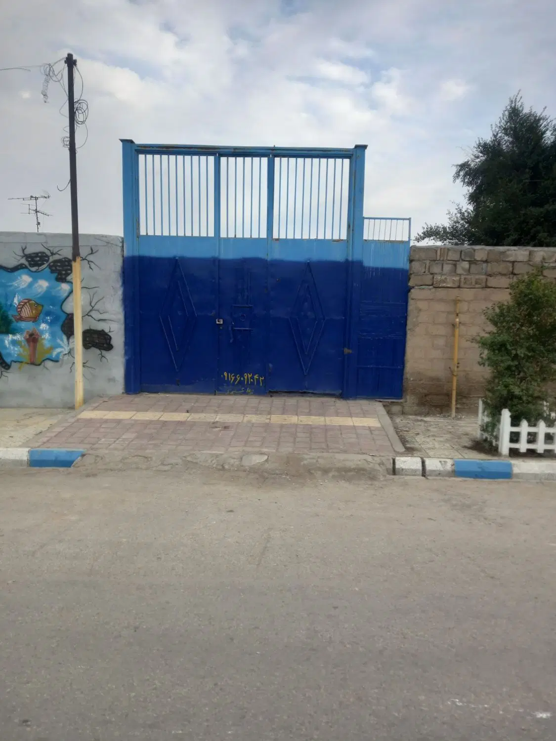 اجاره ۲۰۰ مترکارگاه براصلی جاده سرداران(سردارآباد)